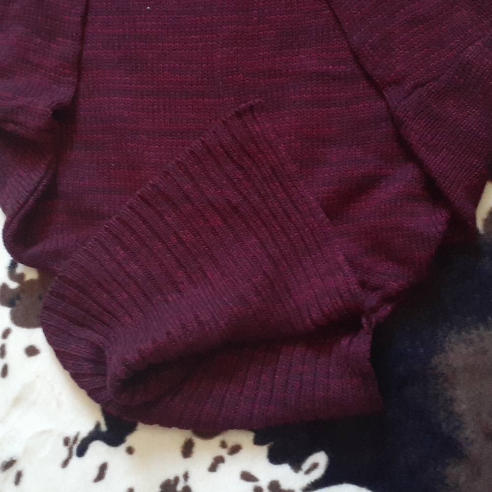 Sweter - Picture 3 of 3